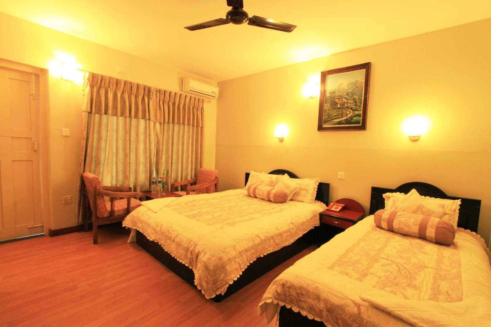Hotel Splendid View Pokhara Rum bild