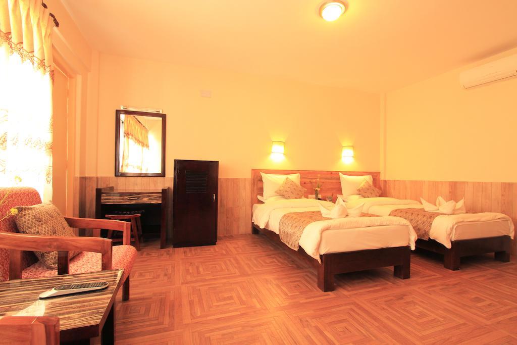 Hotel Splendid View Pokhara Exteriör bild
