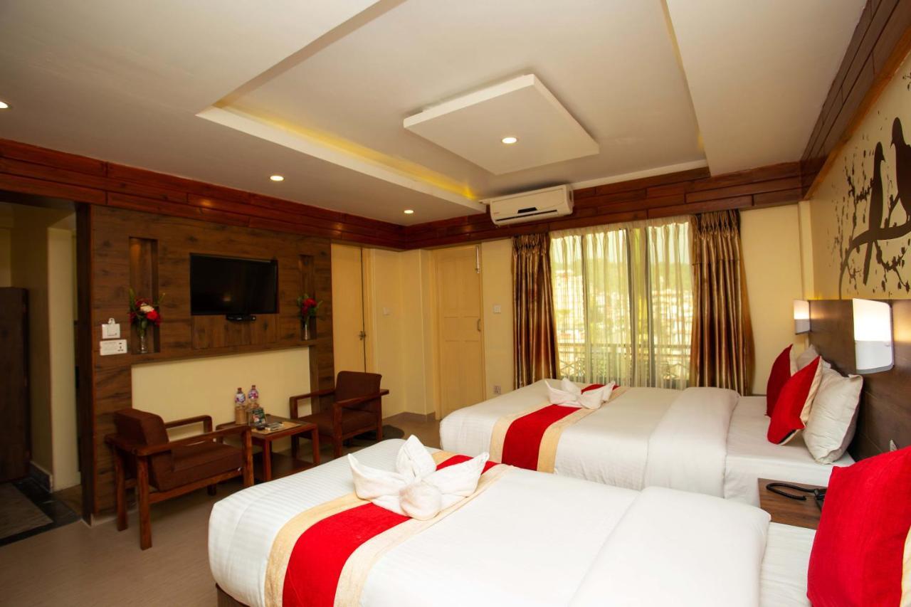 Hotel Splendid View Pokhara Exteriör bild
