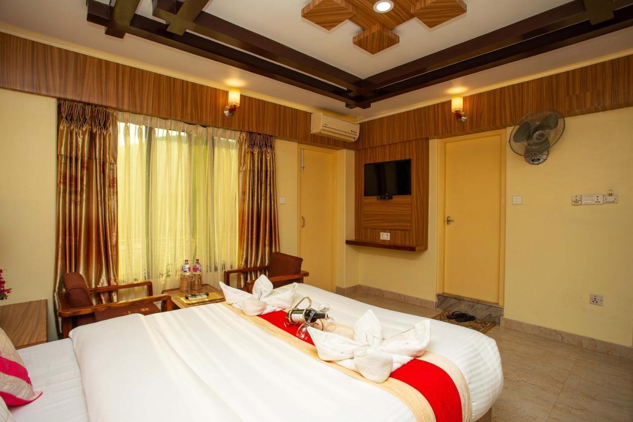 Hotel Splendid View Pokhara Exteriör bild