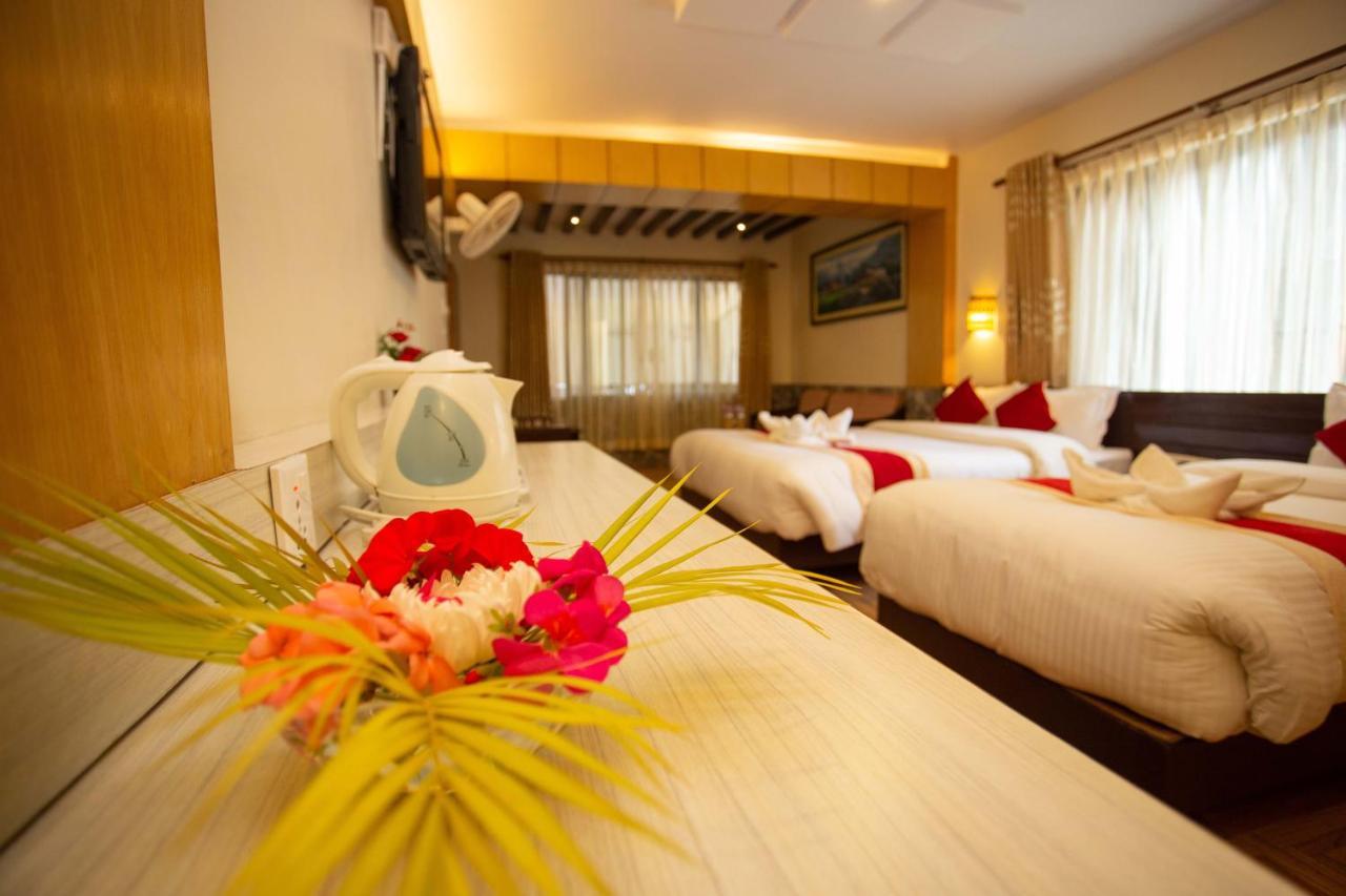 Hotel Splendid View Pokhara Exteriör bild