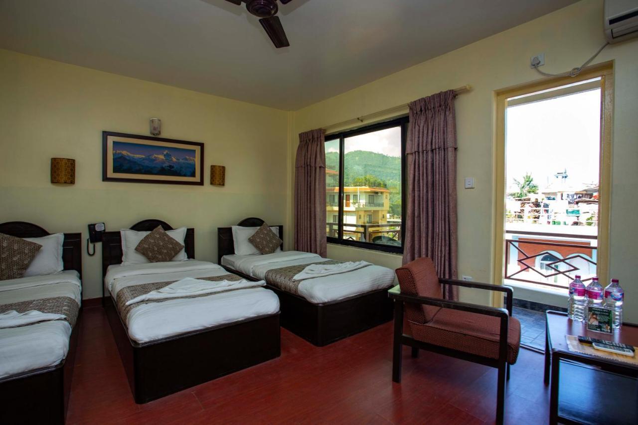 Hotel Splendid View Pokhara Exteriör bild
