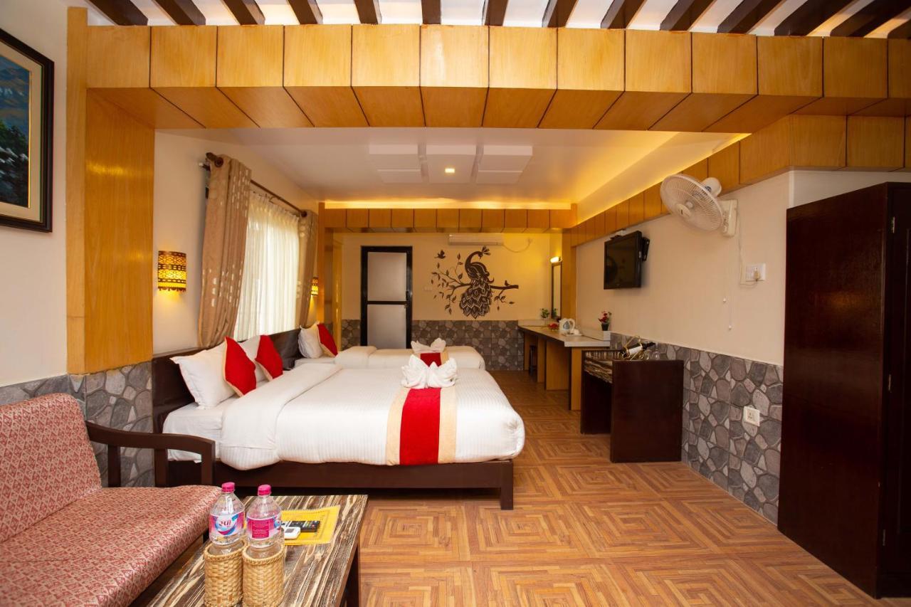 Hotel Splendid View Pokhara Exteriör bild