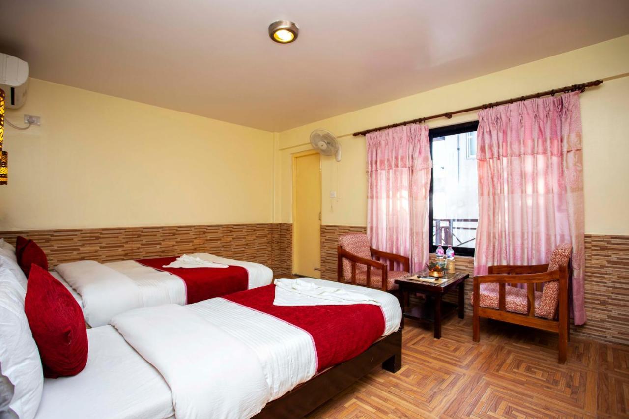 Hotel Splendid View Pokhara Exteriör bild