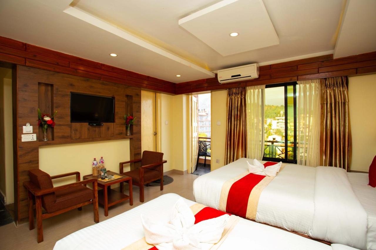 Hotel Splendid View Pokhara Exteriör bild