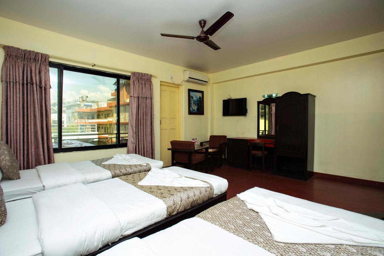 Hotel Splendid View Pokhara Exteriör bild